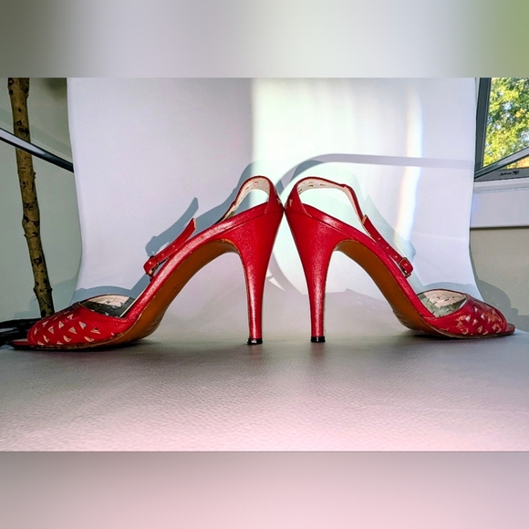 Barefoot Original Shoes - ♥️ Vintage Barefoot Original high heel sandal, red calf, 8 S. ♥️